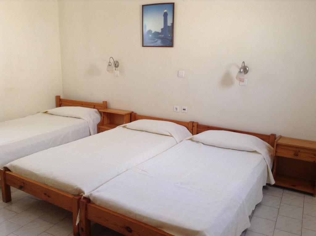 Rooms To Let Katerina & John'S เปริสซา ห้อง รูปภาพ