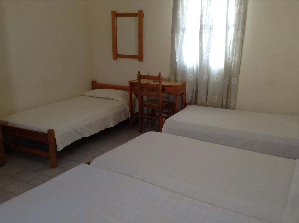 Rooms To Let Katerina & John'S เปริสซา ห้อง รูปภาพ