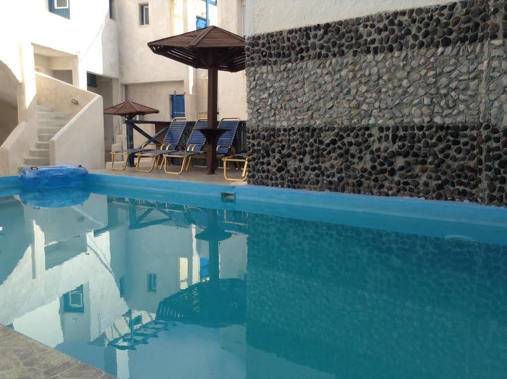 Rooms To Let Katerina & John'S เปริสซา ภายนอก รูปภาพ